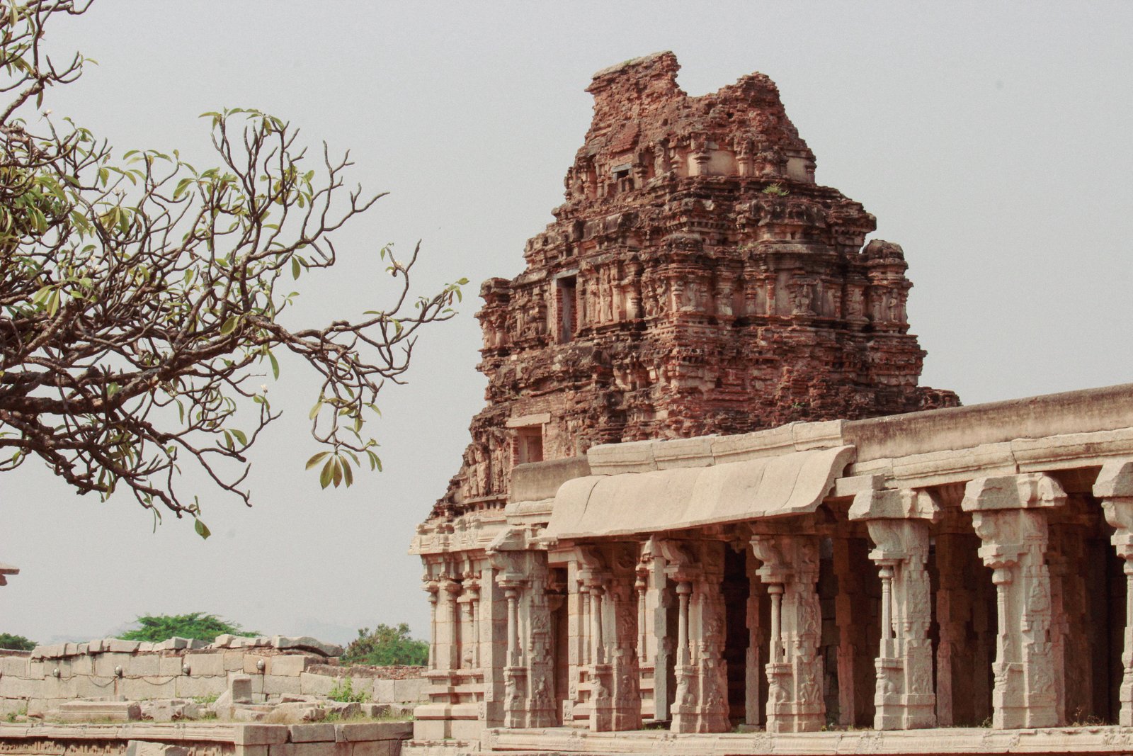 Hampi historical temple ruins outstation taxi